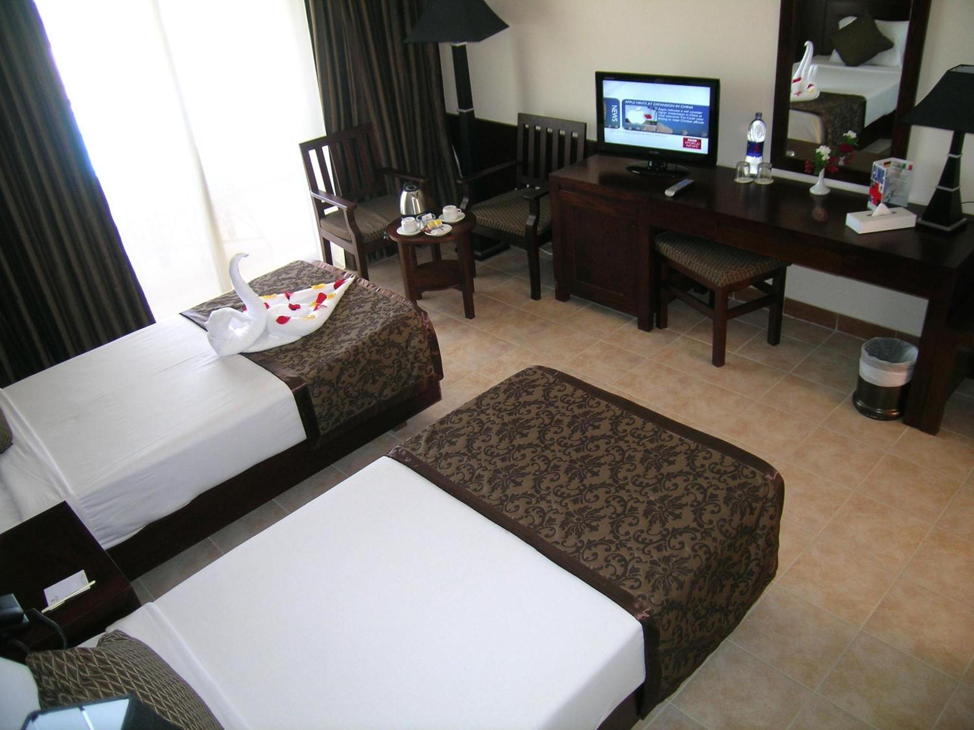 Royal Brayka Beach Resort อาบูดาบับ ภายนอก รูปภาพ