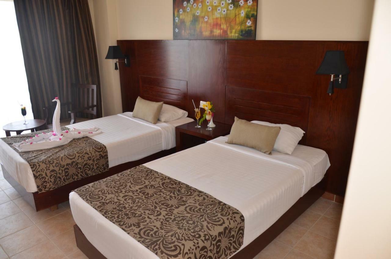 Royal Brayka Beach Resort อาบูดาบับ ภายนอก รูปภาพ